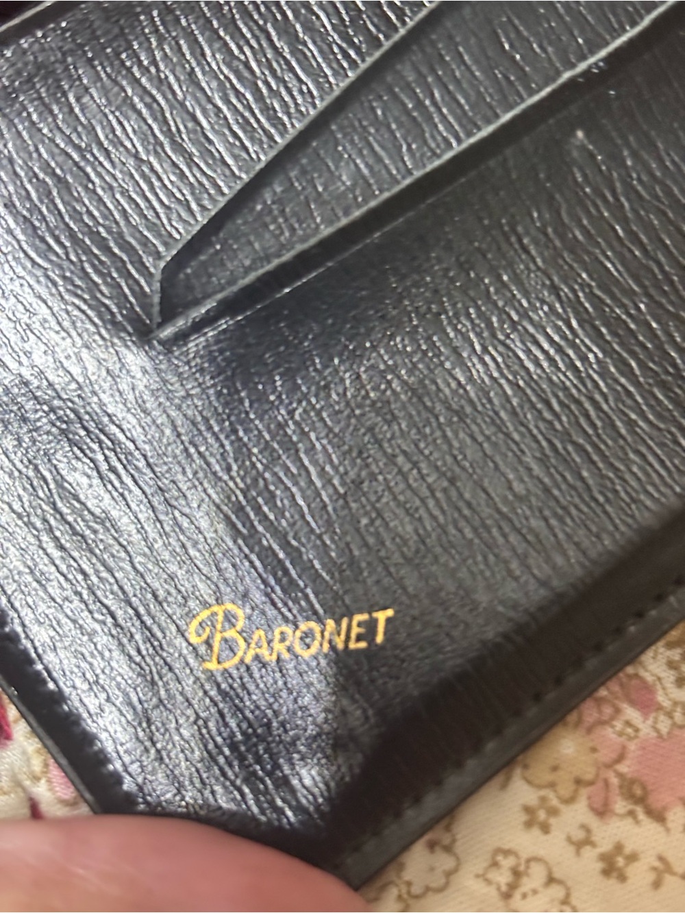 Art Deco - American Vintage Black Leather Wallet with Gold Diamond Accents - Picture 6 of 6